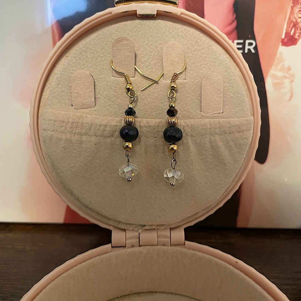 Handmade fresh water pearl earrings!